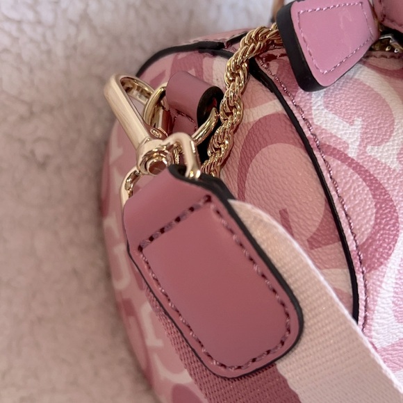 Guess Pink‎ and White Satchel with Gold Accents - Picture 7 of 16